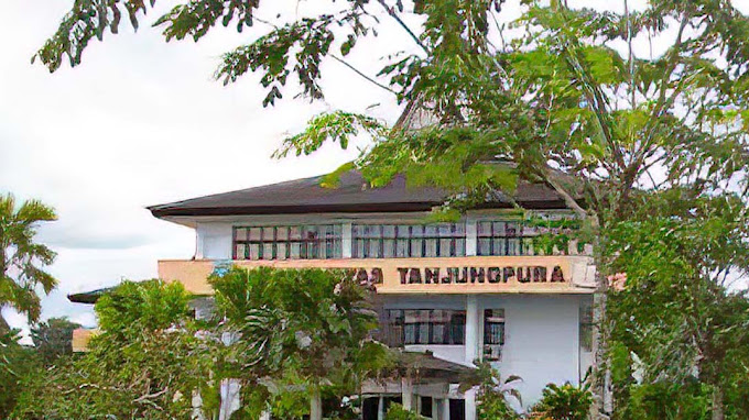 UNTAN Membangun Ekosistem Digital Menuju Cyber University UNTAN Membangun Ekosistem Digital Menuju Cyber University