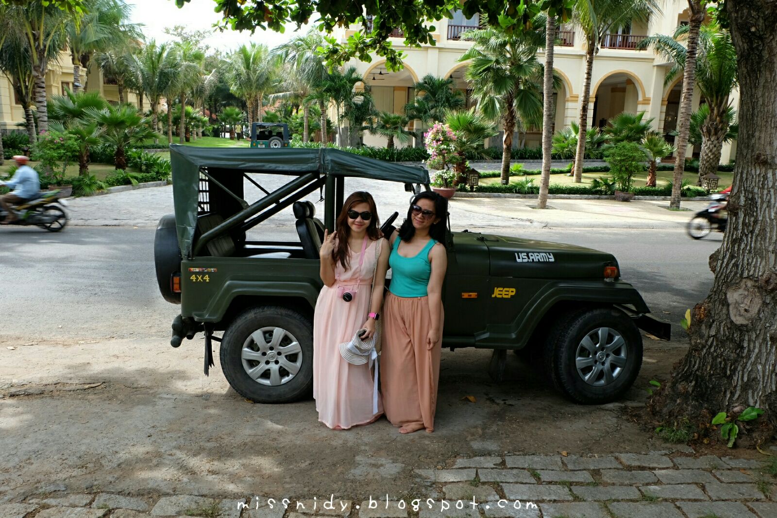 pengalaman sewa mobil jeep di mui ne vietnam