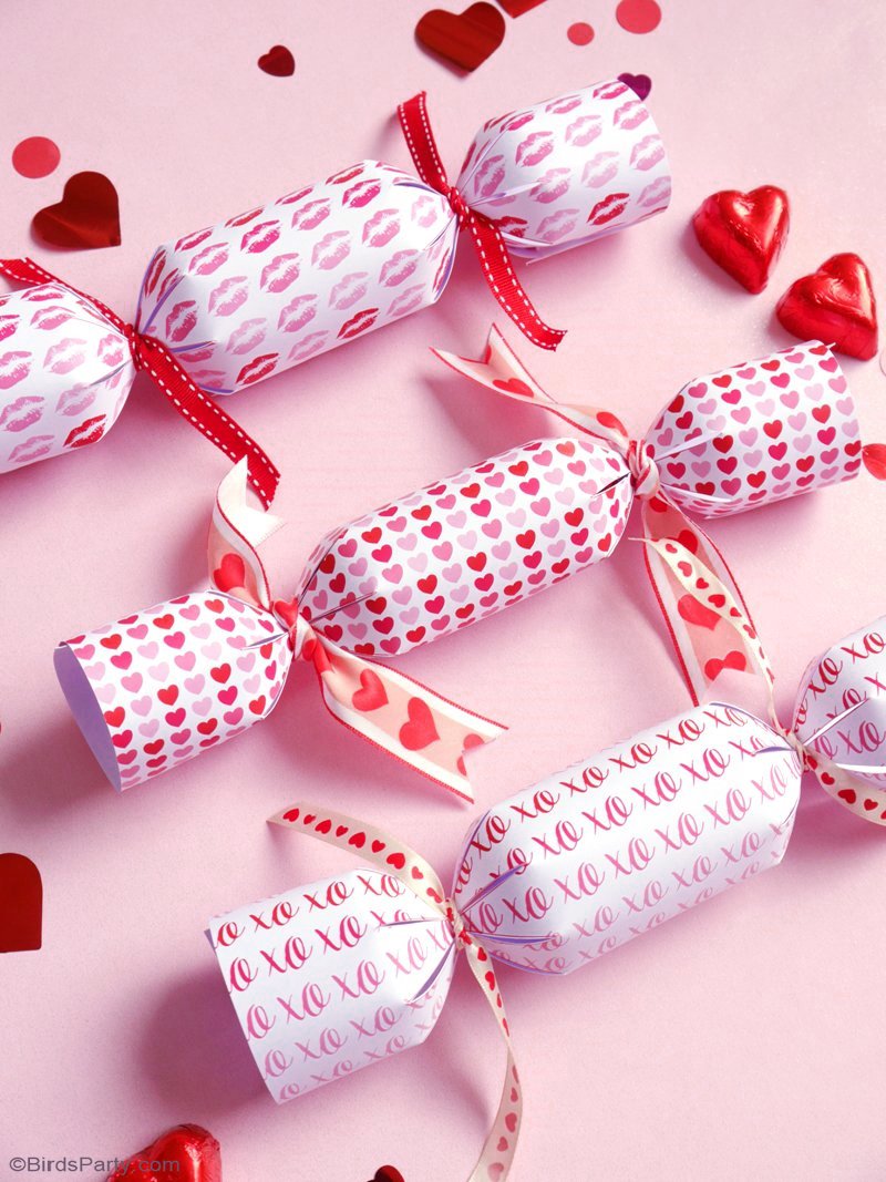 DIY Valentine's Day Crackers Party Favors - Party Ideas | Party