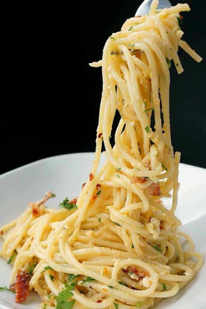 Harter House World Flavors Bacon and Egg Spaghetti