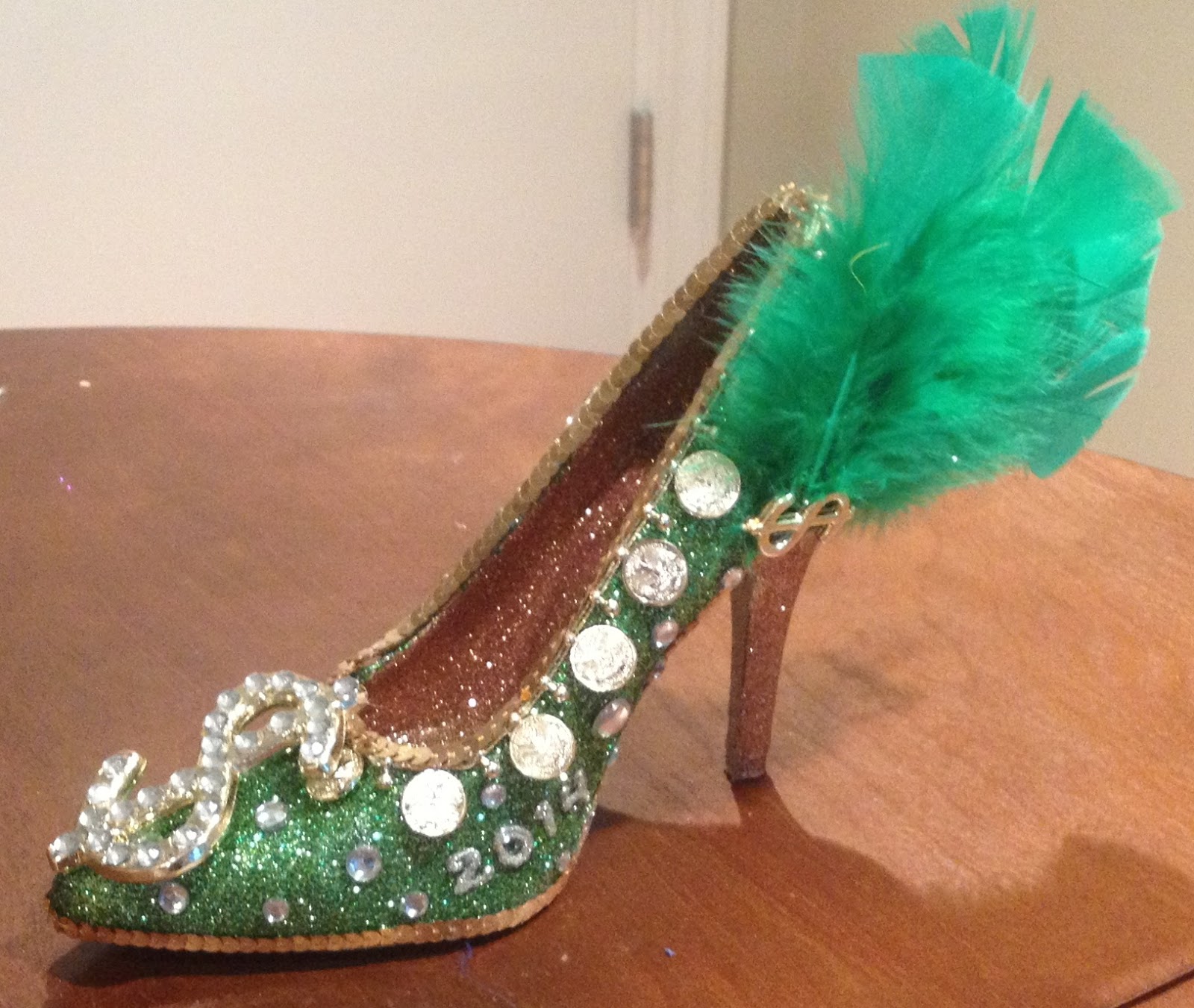 Confessions of a glitter addict: Money Money Money Shoe