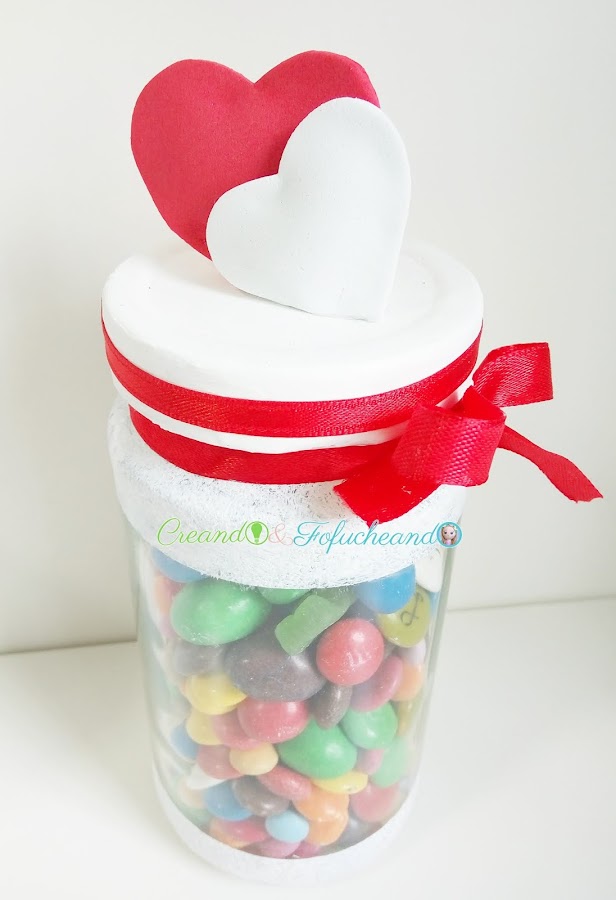 frasco-caramelos-Manualidades-para-san-valentin-2-ideas-reciclando-frascos-de-cristal-creando-y-fofucheando