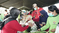 Antisipasi Dan Cegah Transmisi Lokal Covid-19 di Lingkungan Prajurit, Danrem 162/WB Buka Pasar Mandiri di Asrama Gebang