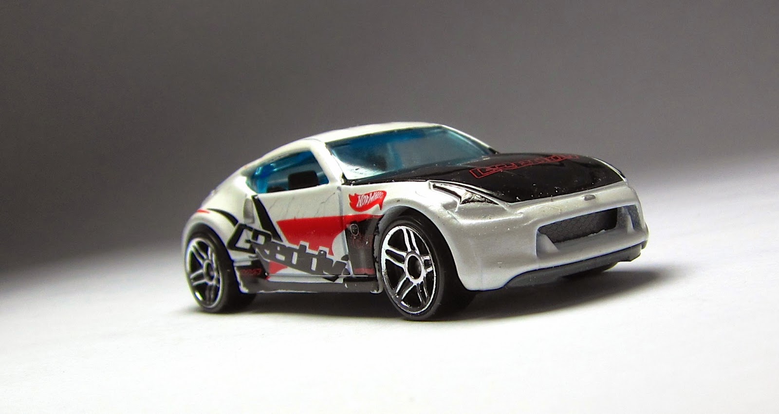 Nissan z hot wheels