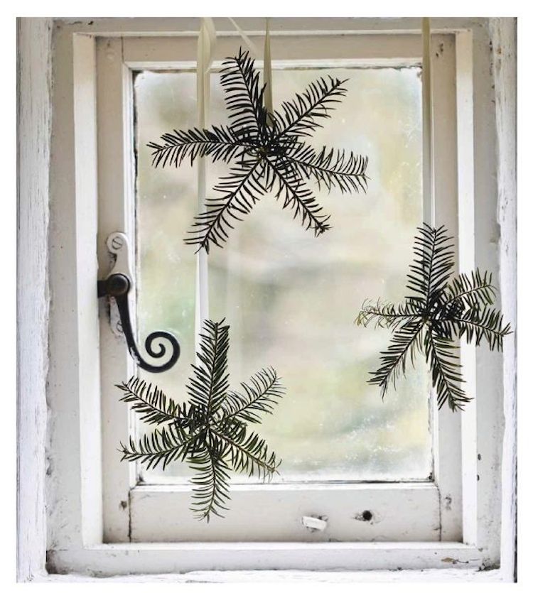 10 Simple DIY Christmas Decorations Made From Nature!