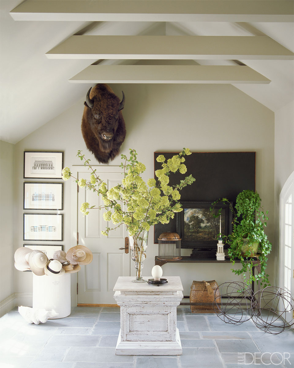 10 Great Ways to Decorate Your Foyer