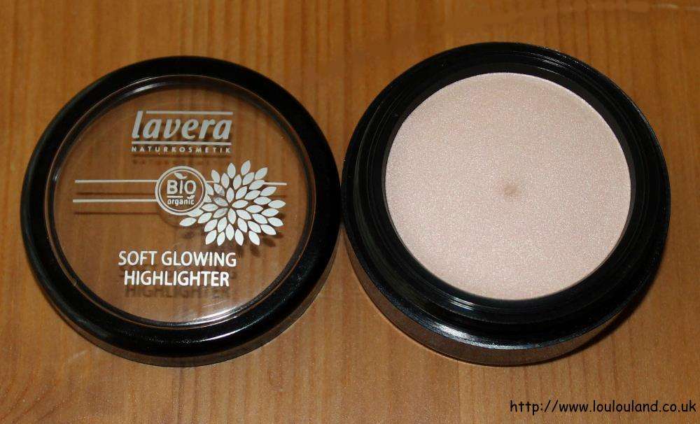 LouLouLand: Soft Glowing Highlighter - 02 Shining Pearl - A Review For My Pure*