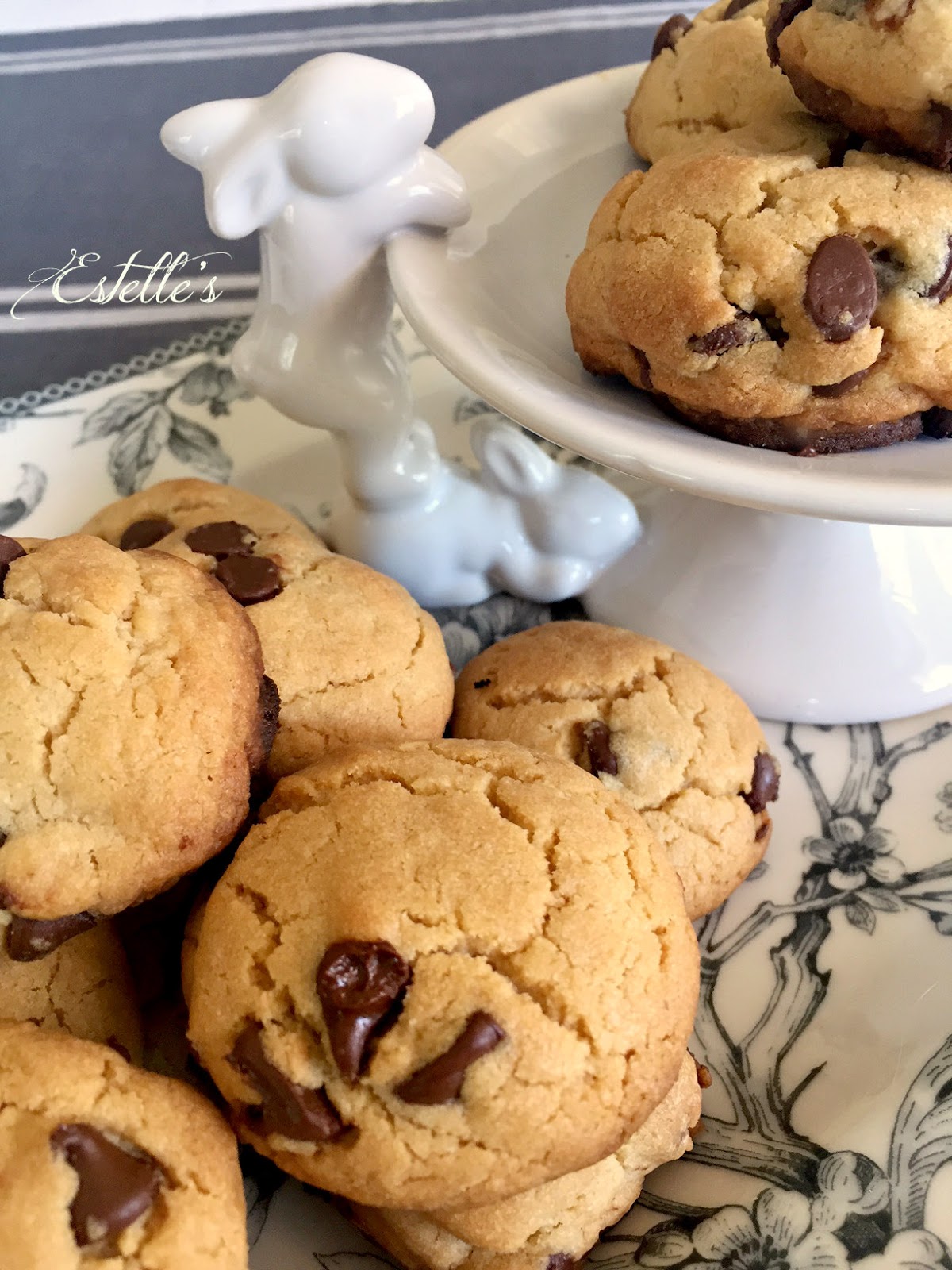 Estelle's BISQUICK CHOCOLATE CHIP COOKIES FOR THE EASTER BASKET
