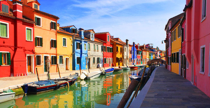 1001 Places To Visit !: Burano, Italy. The island of colours