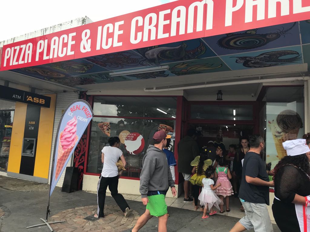 Pizza Place & Ice Cream Parlour