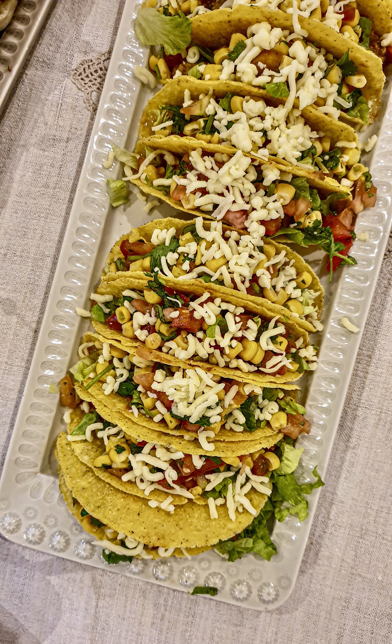 Tacos com Bolonhesa e Salsa de Milho e Tomate