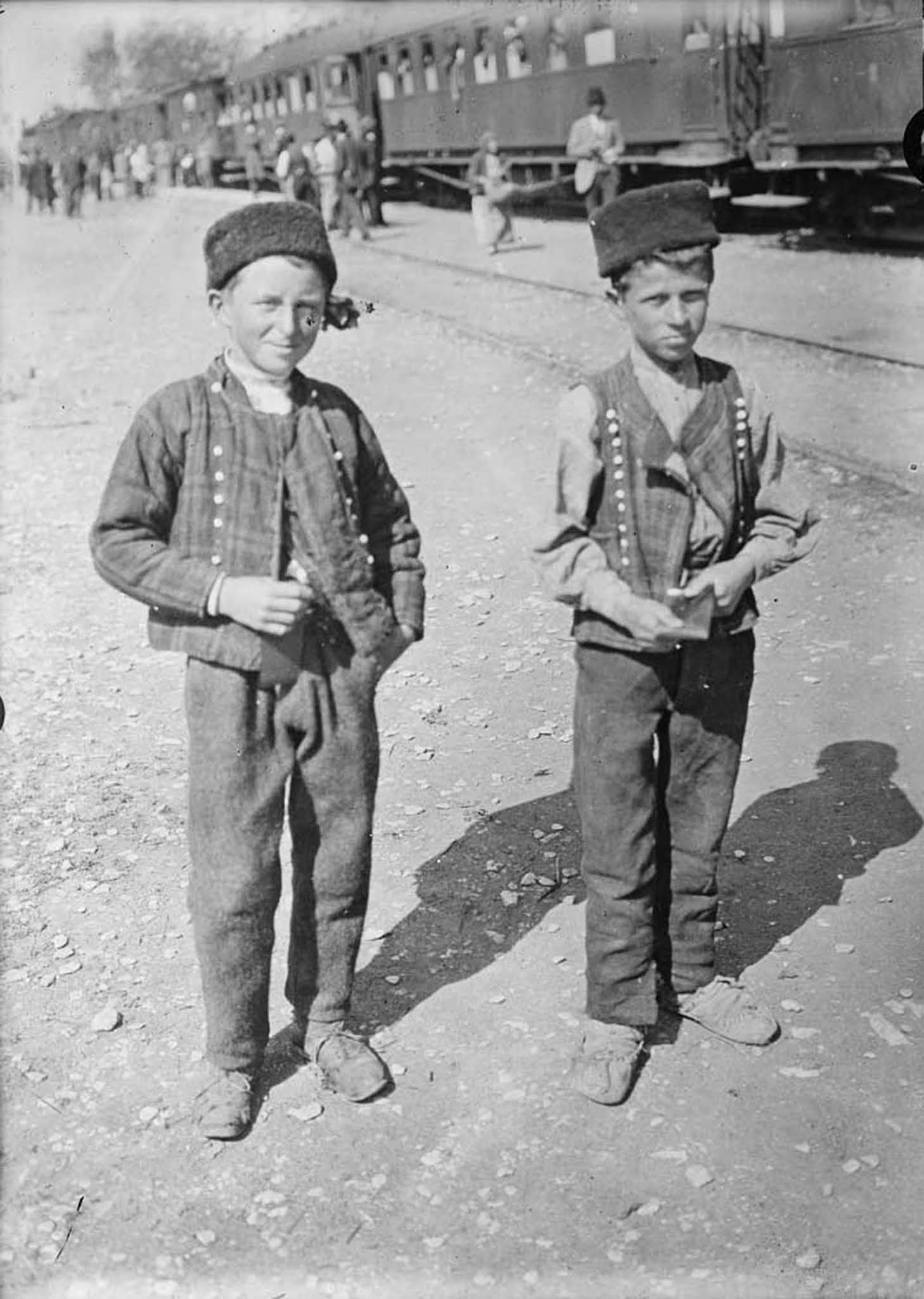 People of Balkans 100 years ago