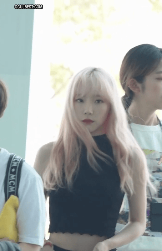 공항 핑크 태연