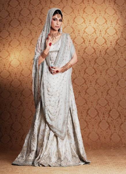 white pakistani bridal dress