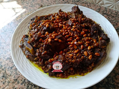 مروزية العيد على حقها وطريقها معلكة محمرة ومجمرة