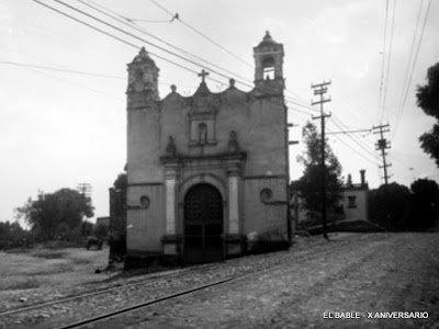 El río Magdalena, el puente de San Francisco y el templo de San Antonio Panzacola, Coyoacán, CDMX. Noticias en tiempo real