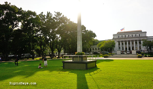 Bacolod attractions - Negros Occidental Provincial Capitol - Bacolod City - Bacolod Blogger - Capitol Lagoon