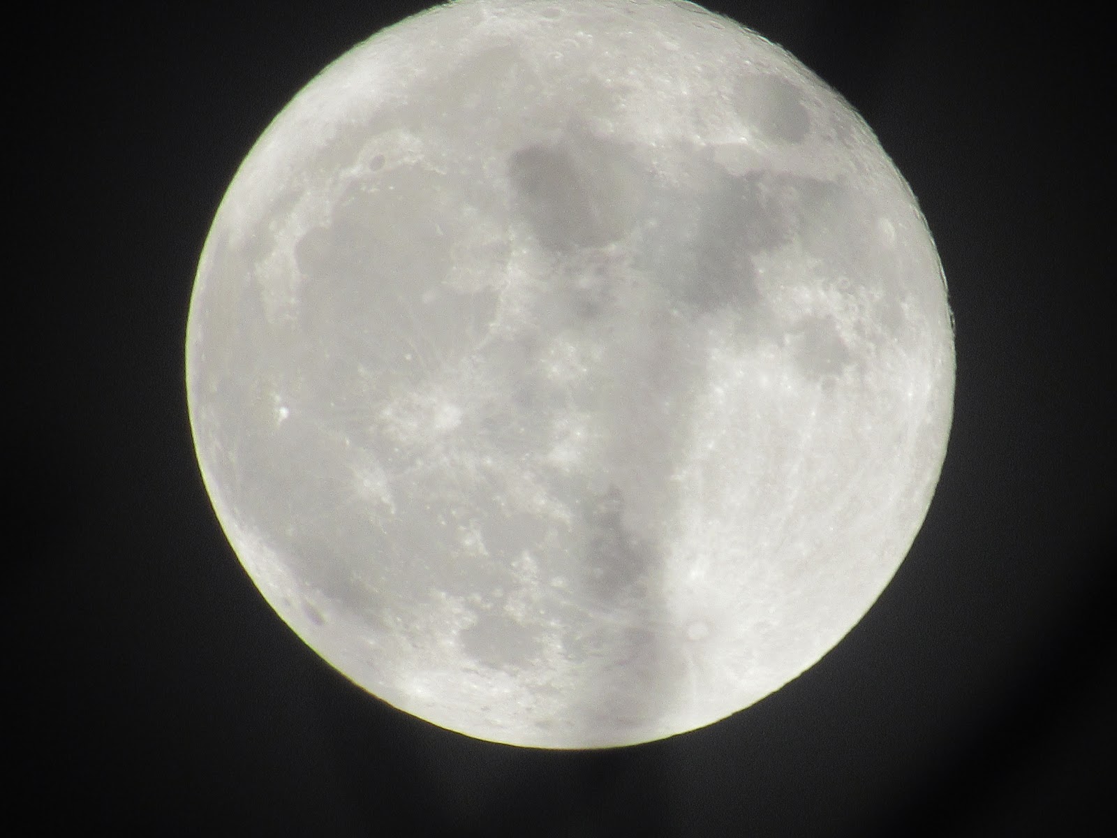 Секретные снимки луны наса. Луноход-1 lro. Moon eyes. Traces of the moon 28. Вспышки на луне.