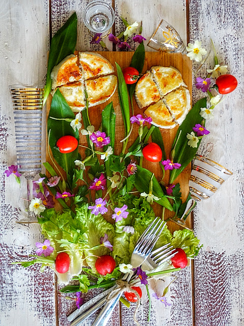 ПРОЛЕТНО със запечено КОЗЕ СИРЕНЕ