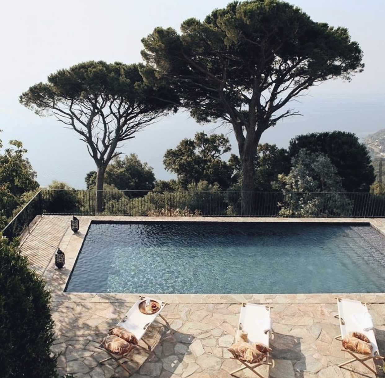 Travel | Weekday Wanderlust: À la Piscine en Provence