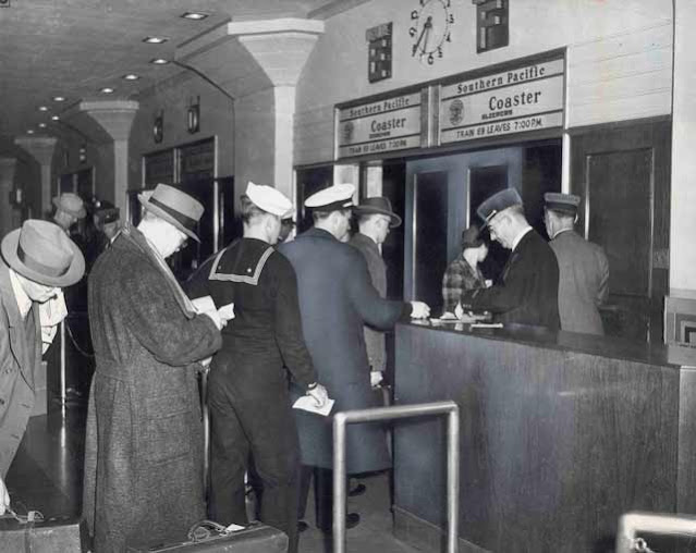 Union Station, Los Angeles, 14 April 1942 worldwartwo.filminspector.com