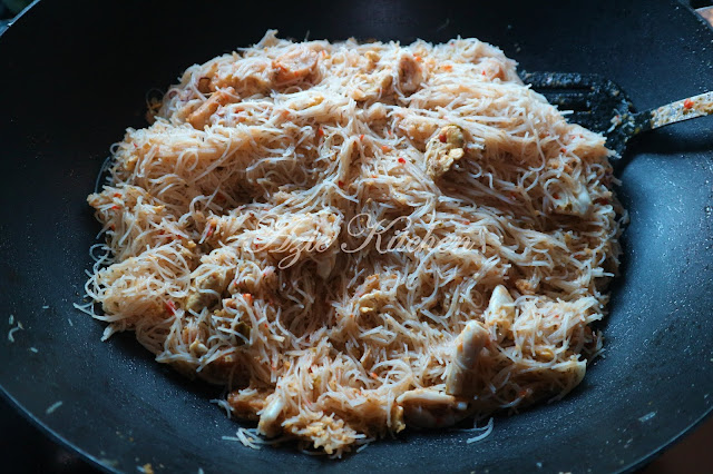 Mee Hoon Goreng Daun Limau Purut Yang Sedap