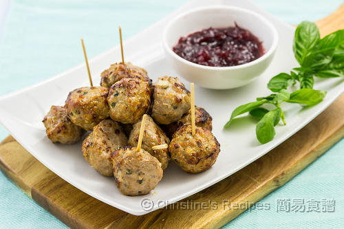 Meatballs with Cranberry Sauce02