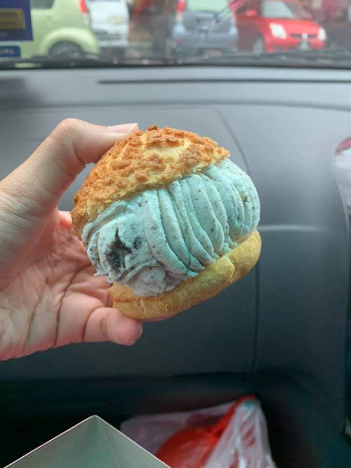 Makan Aiskrim di Hokkaido Ice Cream Puff Ipoh Perak Cerita Ceriti