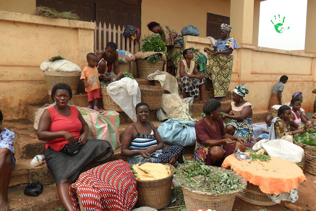 Venditrici al mercato di Noepé, Togo, Africa