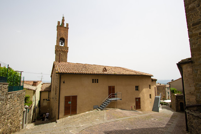 Montalcino-Chiesetta