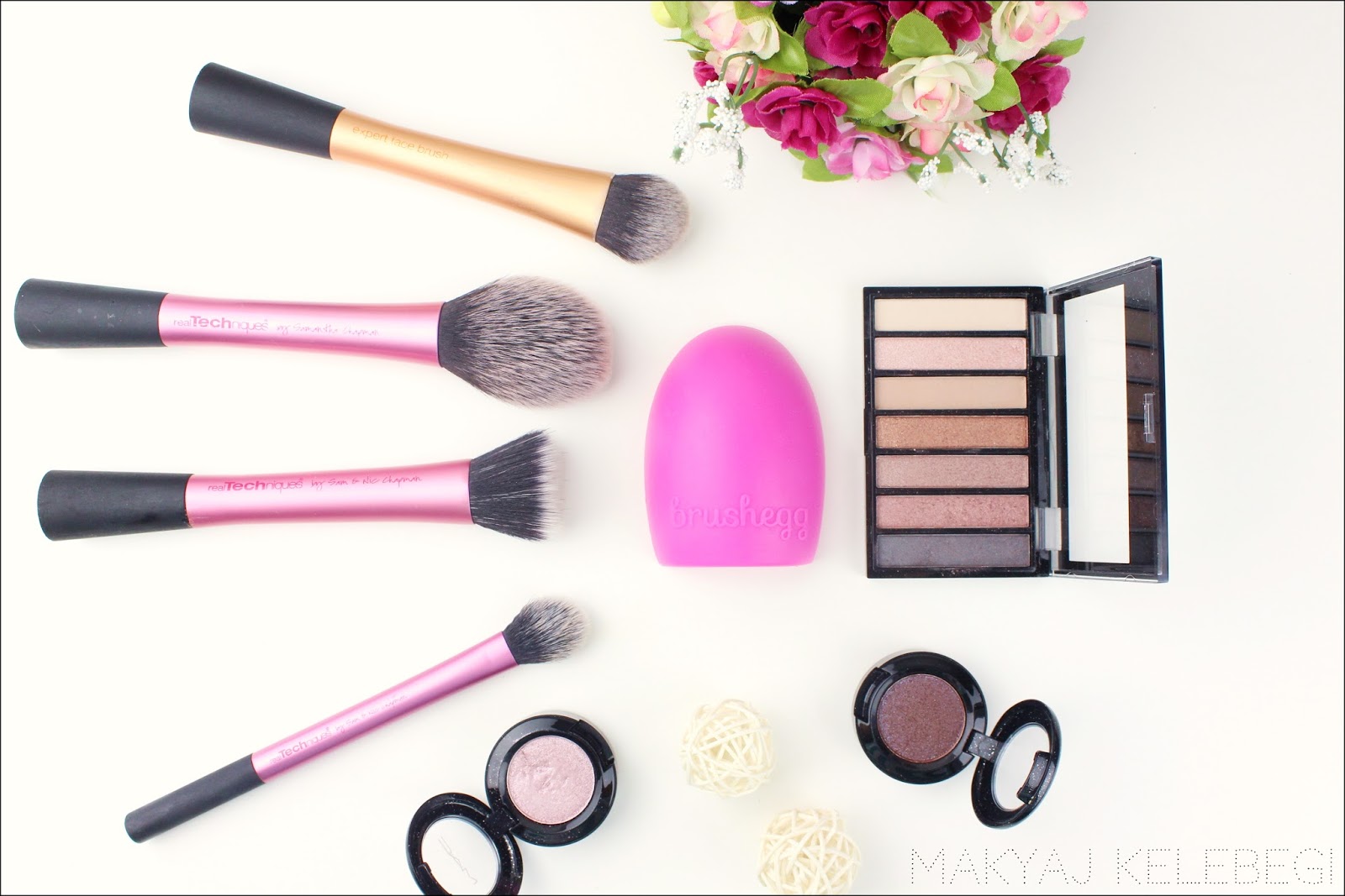 Makyaj Fircalarimi Nasil Temizliyorum Brush Egg Firca Temizliyici Makyaj Kelebegi