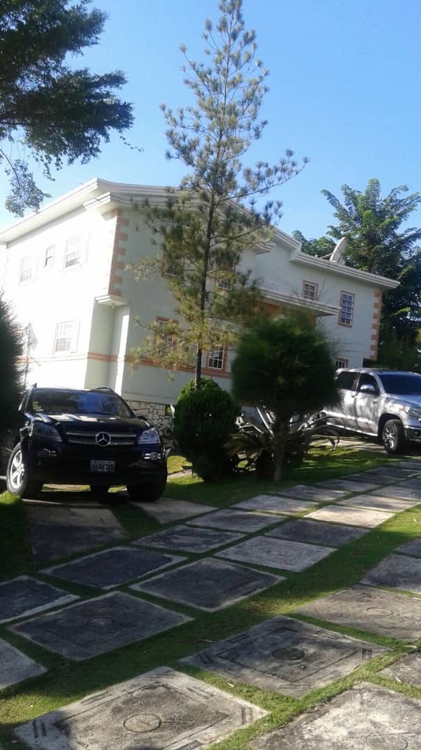 Maison à vendre à Laboule 12 zone Tara's