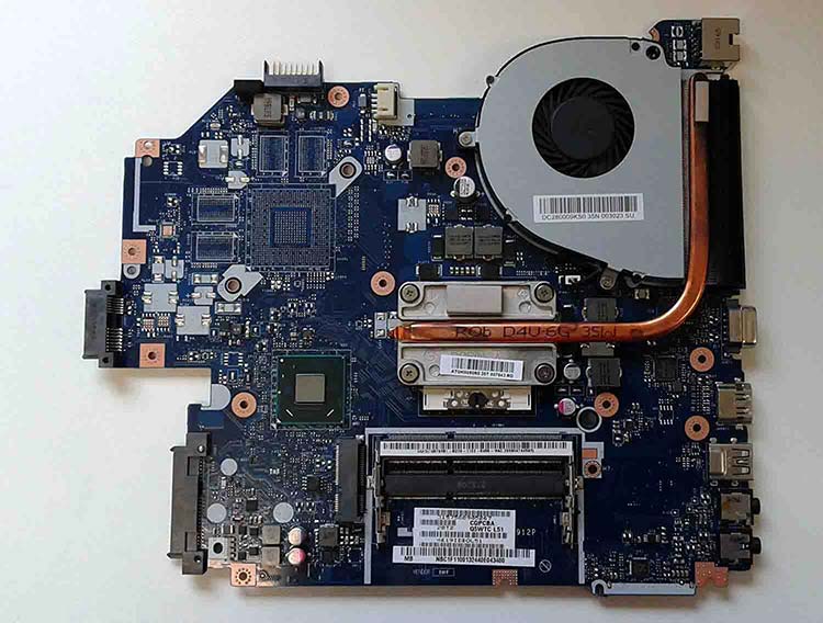 Laptop tidak mau menyala Laptop tidak mau menyala