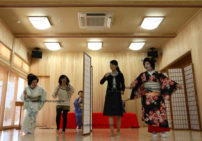 Buddhika Weerasinghe: Geisha Promote Awara Hot Spring in Fukui