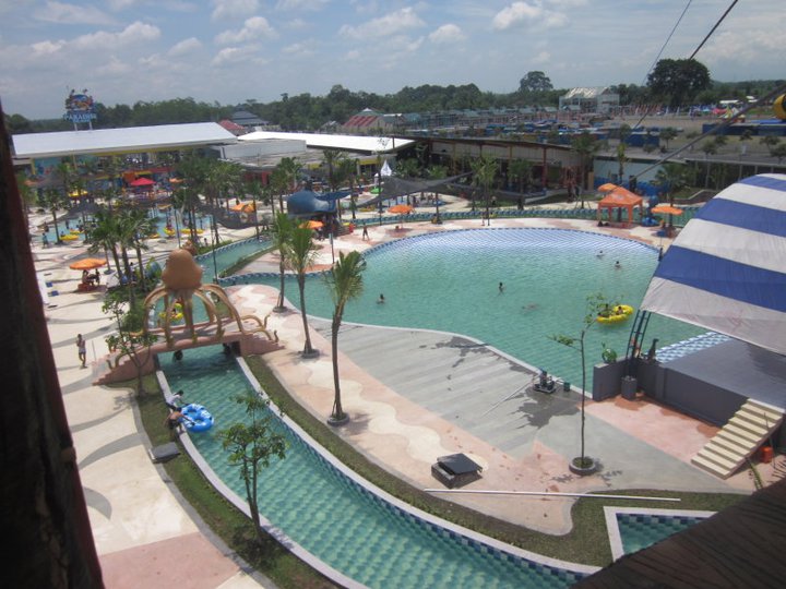 Gumul Paradise Island Waterpark Kediri Wahana Air Gumul Waterpark Kediri
