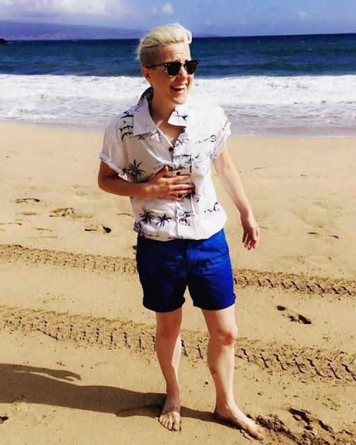 American internet personality Hannah Hart Photos Collection Navel Queens American internet personality Hannah Hart Photos Collection Navel Queens