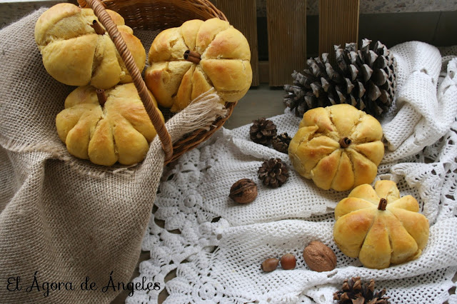 Calabazas De Pan  (panecillos De Calabaza ) 
