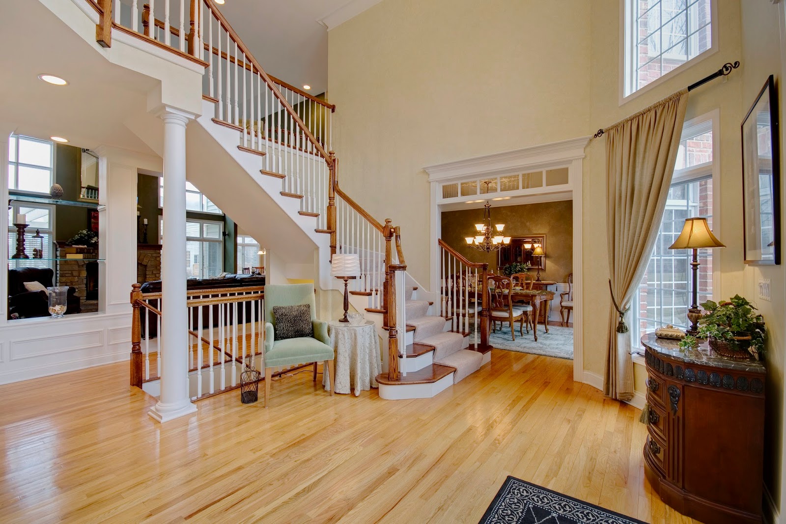 Thornwood Neighborhood in South Elgin, Illinois April 2014