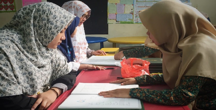 Hikmah Dan Manfaat Hormat Dan Patuh Kepada Orangtua Dan Guru Bacaan Madani Bacaan Islami Dan Bacaan Masyarakat Madani Hikmah Dan Manfaat Hormat Dan Patuh Kepada Orangtua Dan Guru Bacaan Madani Bacaan Islami Dan Bacaan Masyarakat Madani
