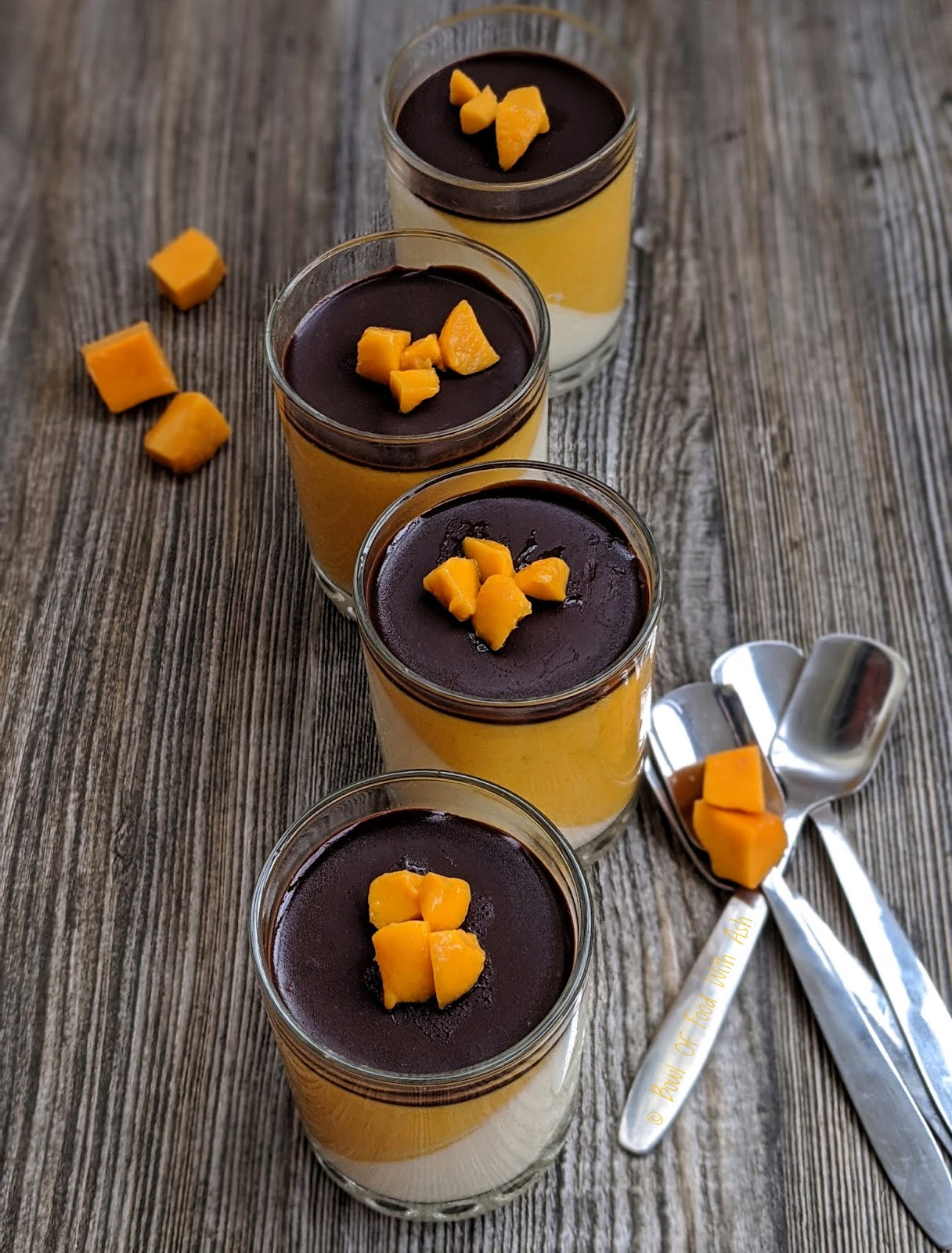 Mango Vanilla Panna Cotta Recipe | How To Make Mango Vanilla Panna Cotta Mango Vanilla Panna Cotta Recipe | How To Make Mango Vanilla Panna Cotta