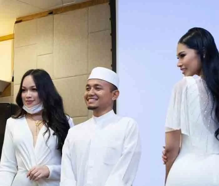 ‘It’s not like I hugged them’: Photo of preacher PU Amin flanked by Instagram influencers sparks controversy, News, Religion, Social Media, Controversy, Criticism, World