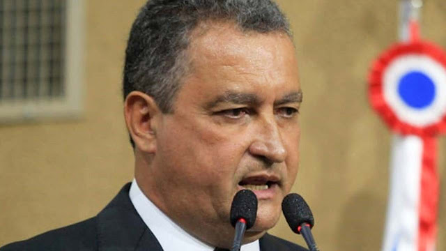 'Só ofereço o que tenho convicção que posso pagar', diz Rui sobre professores