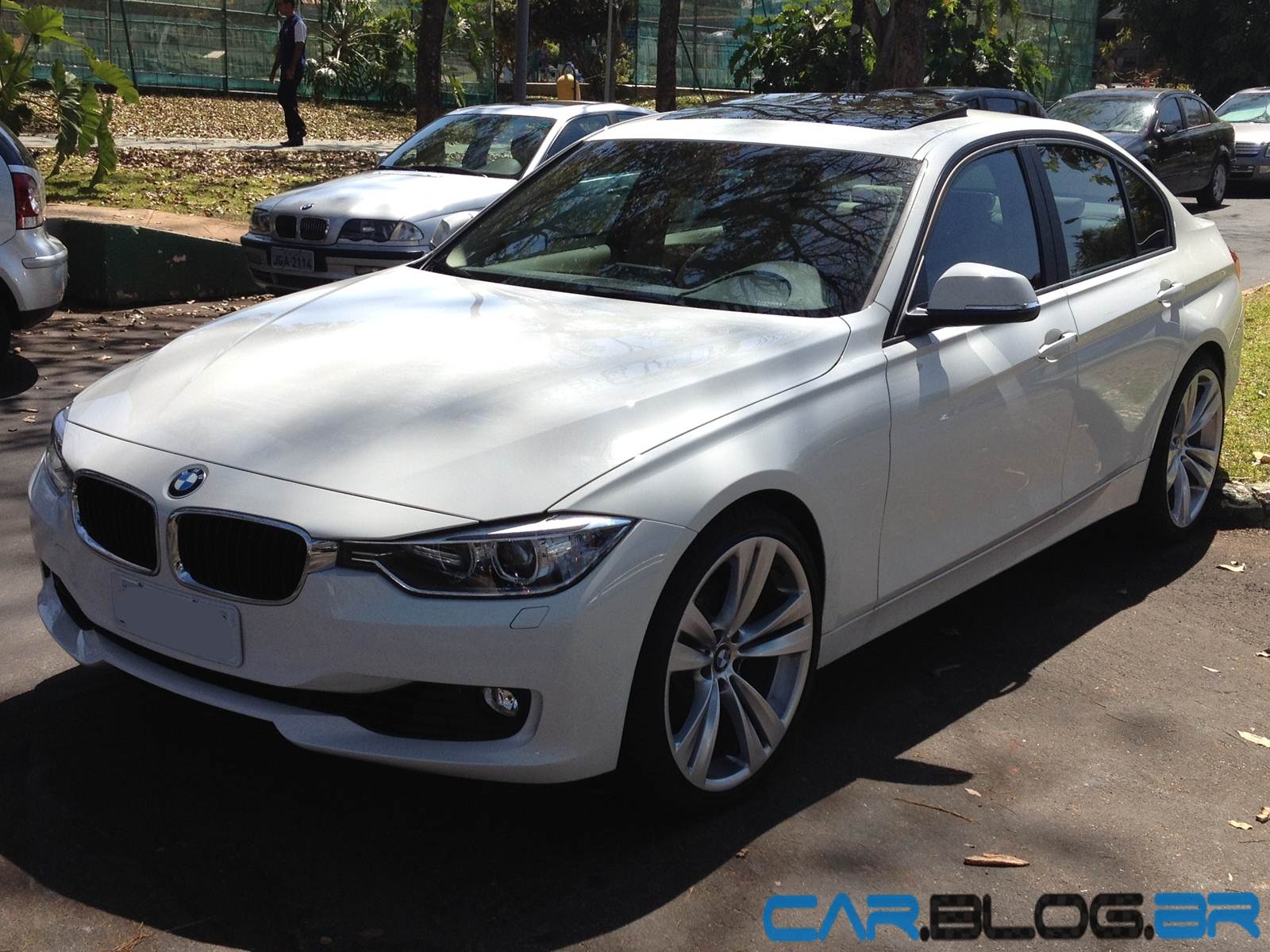 Bmw 328I 2013 / 2013 BMW 328i xDrive Luxury Line - Exterior and