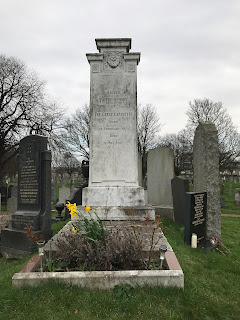 Grave of the Great Lafayette & Beauty at Piershill Cemetery, Edinburgh.  Photo by Kevin Nosferatu for the Skulferatu Project.