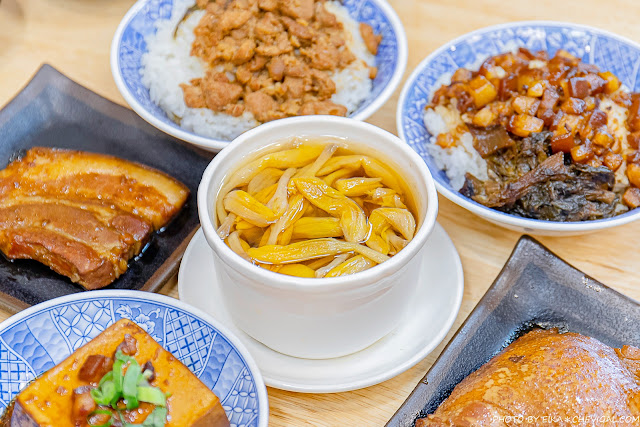 林記飯館,古早南部口味平價小吃,滷肉飯肥肉瘦肉任你挑!還有熟客必點蜜汁小魚乾花生