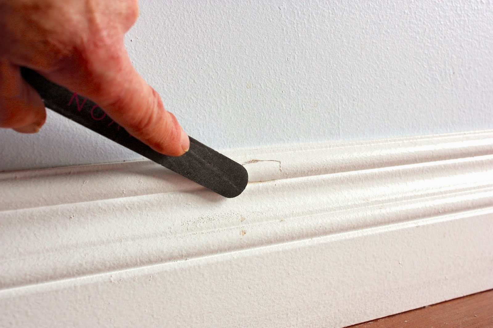 Artsybuildinglady Repair A Chipped Baseboard