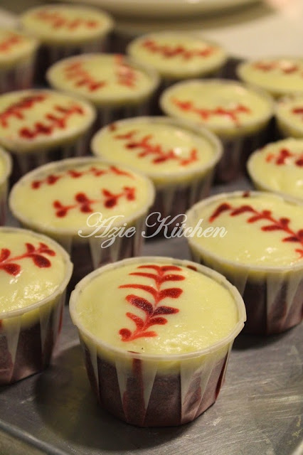 Red Velvet Cheese Brownies Cupcakes