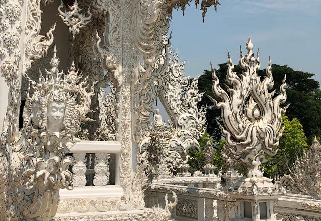 Wat Rong Khun - Templo Branco (White Temple)