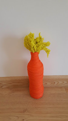 Upcycled: glass bottle to Easter decor Upcycled: glass bottle to Easter decor