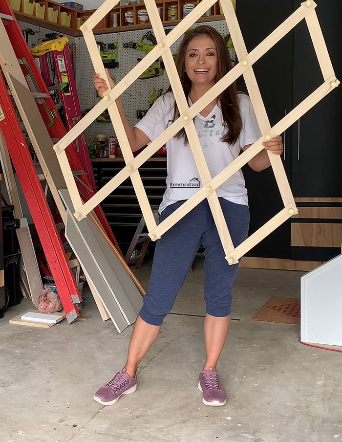 how to build an accordion peg rack - Cristina Garay